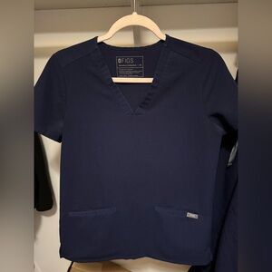 Figs Women’s Navy Casma Scrub Top